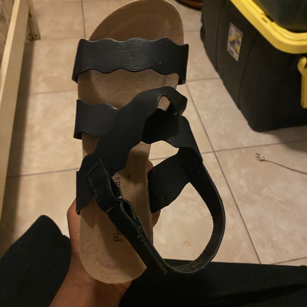 The brand is Pierre Dumas it’s a cute heel shoes